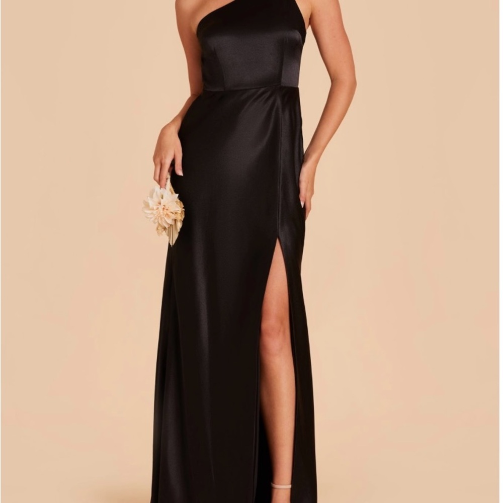Elegant Black One-Shoulder Dress